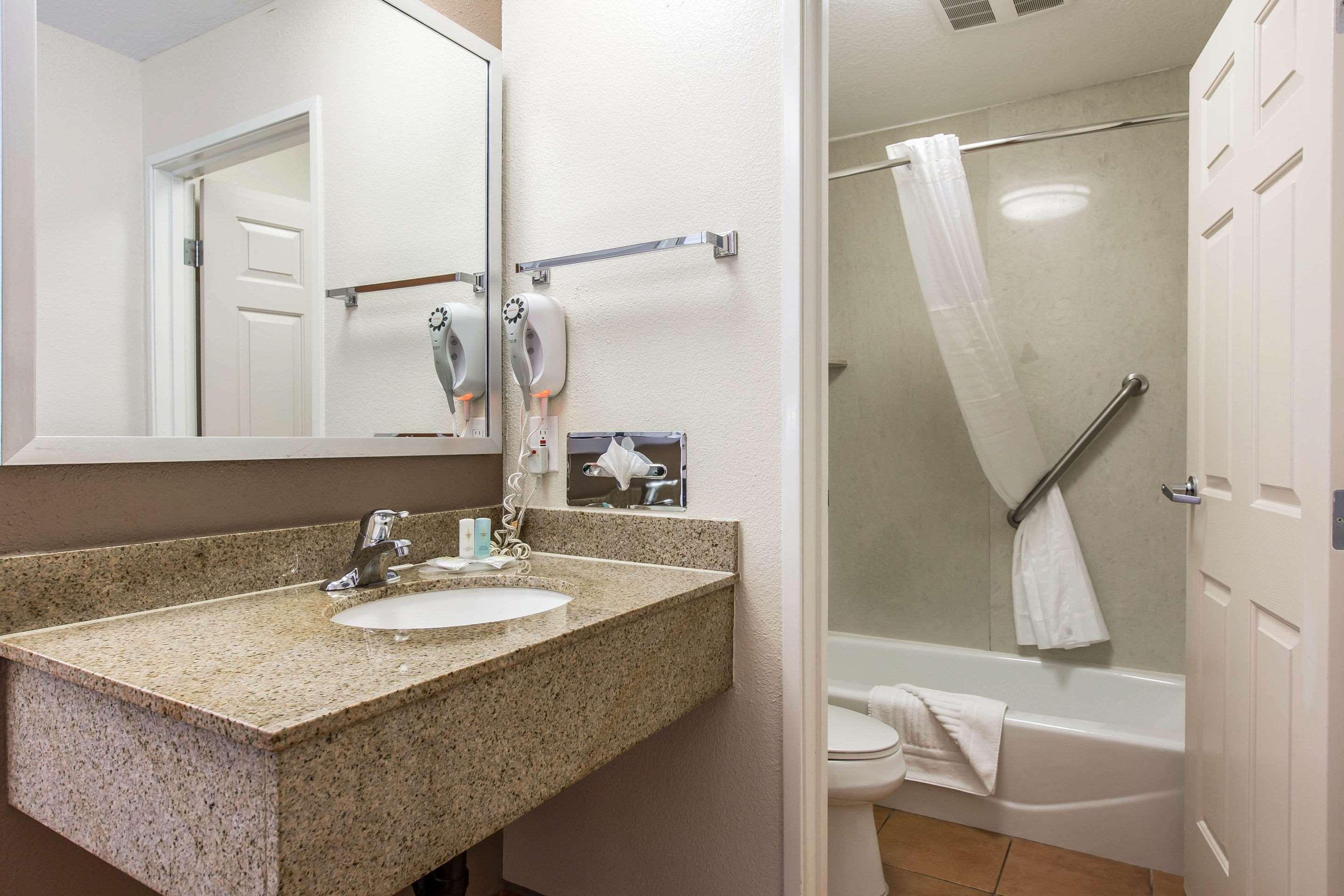 Comfort Inn Los Angeles Near Hollywood Bagian luar foto